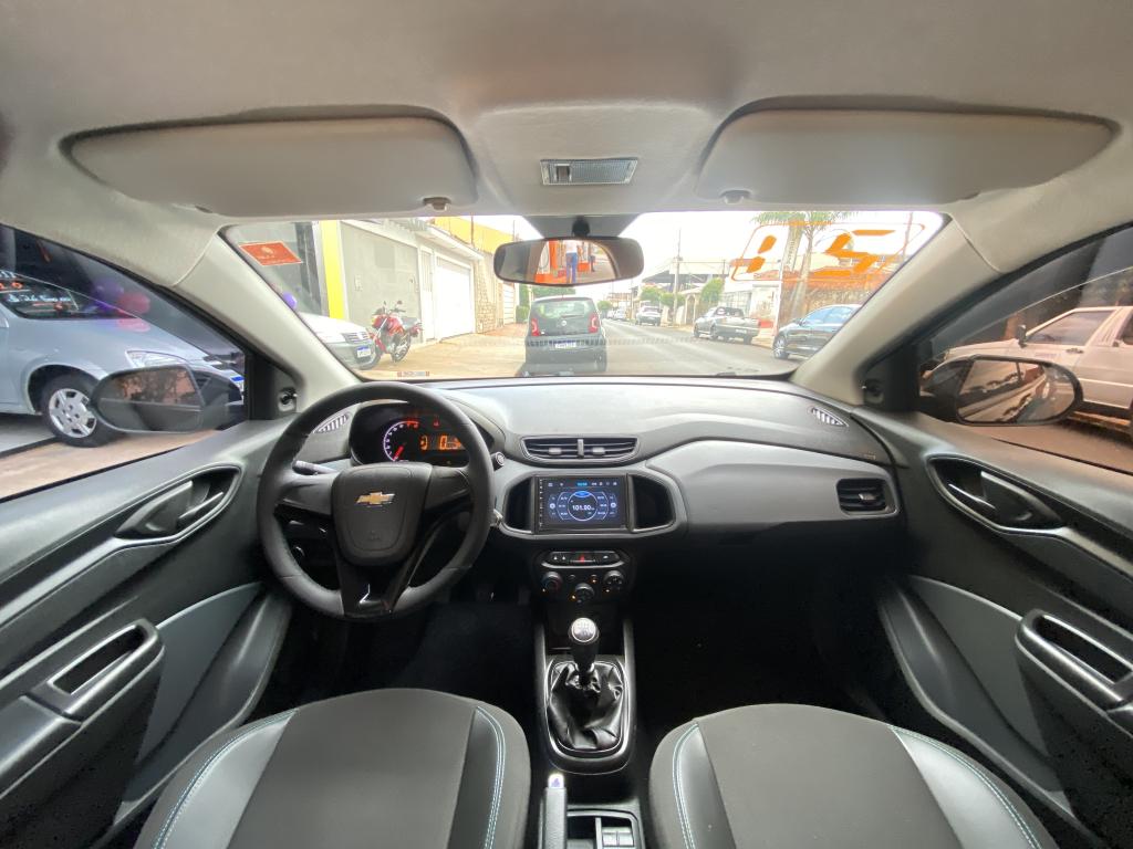 CHEVROLET Onix Sedan - Foto