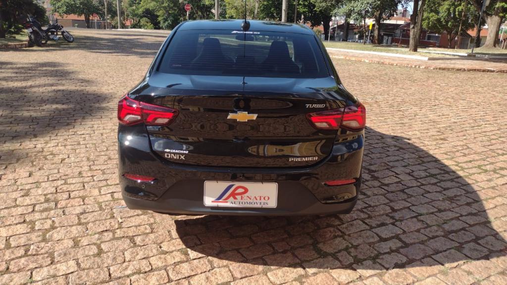 CHEVROLET Onix Sedan - Foto