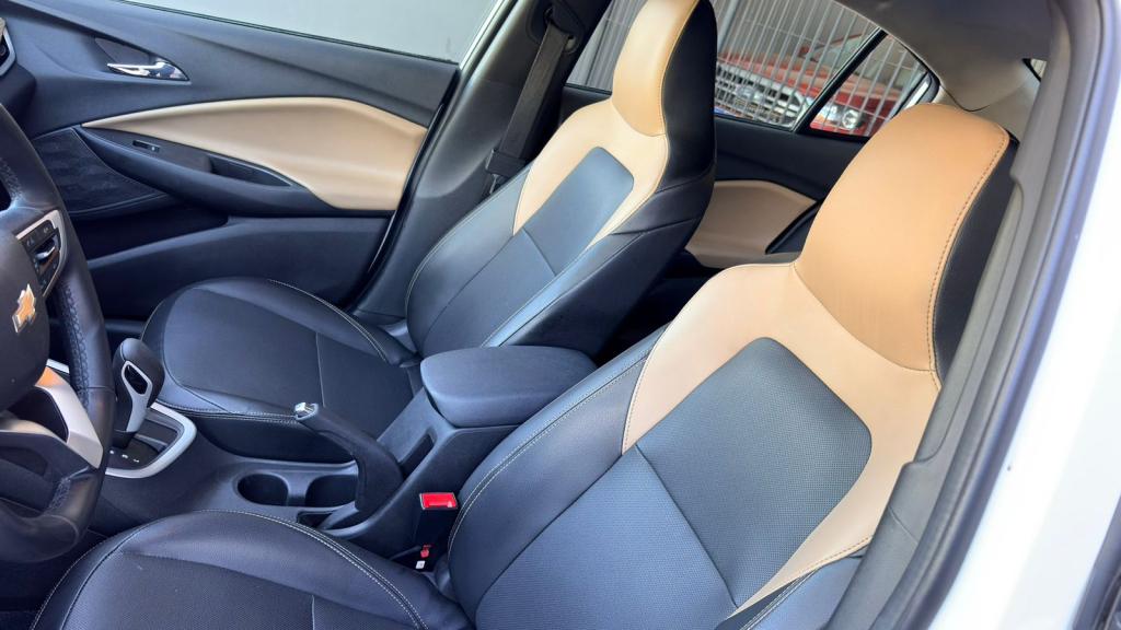 CHEVROLET Onix Sedan - Foto