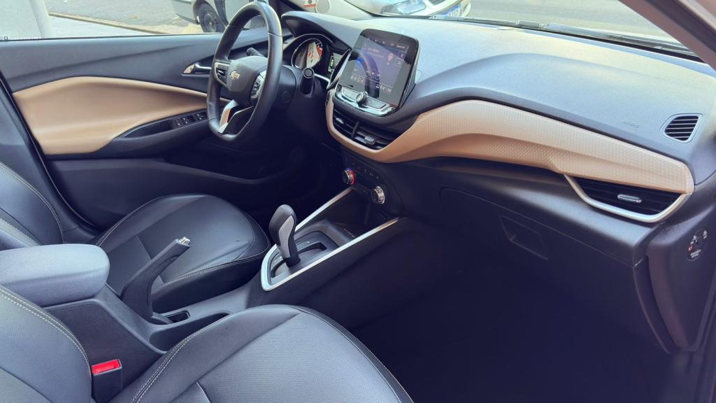 CHEVROLET Onix Sedan - Foto