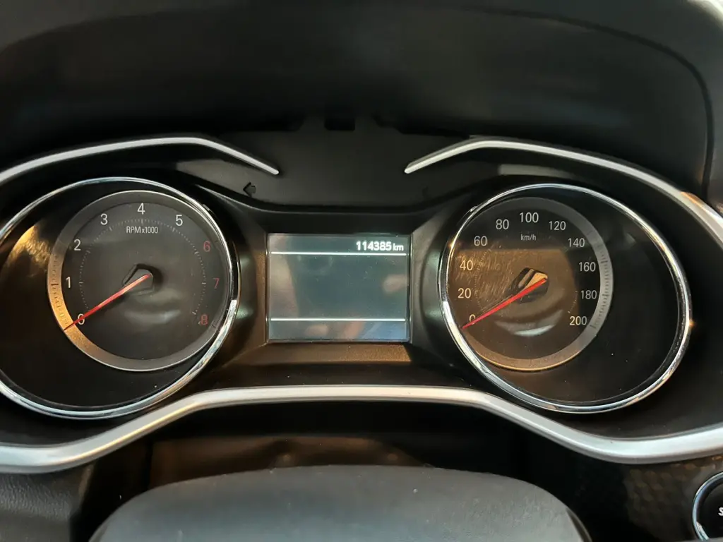 CHEVROLET Onix Sedan - Foto