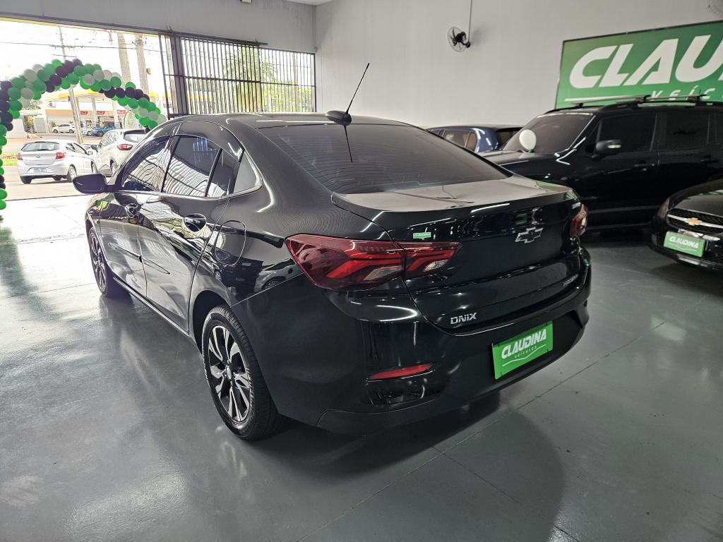 CHEVROLET Onix Sedan - Foto