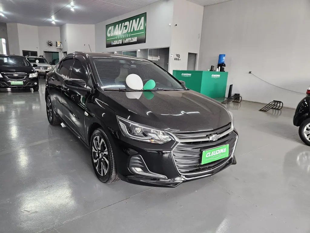CHEVROLET Onix Sedan - Foto
