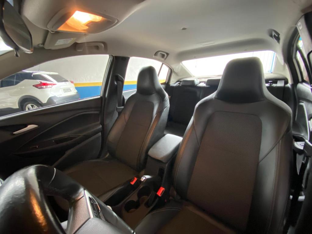 CHEVROLET Onix Sedan - Foto