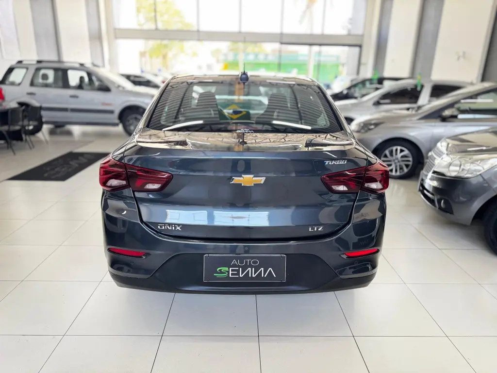 CHEVROLET Onix Sedan - Foto