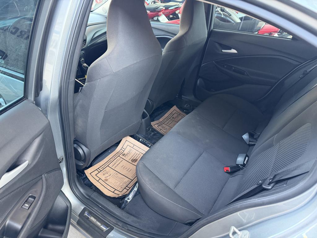 CHEVROLET Onix Sedan - Foto