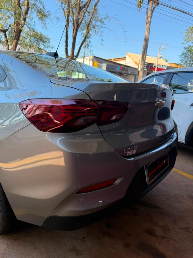 CHEVROLET Onix Sedan - Foto