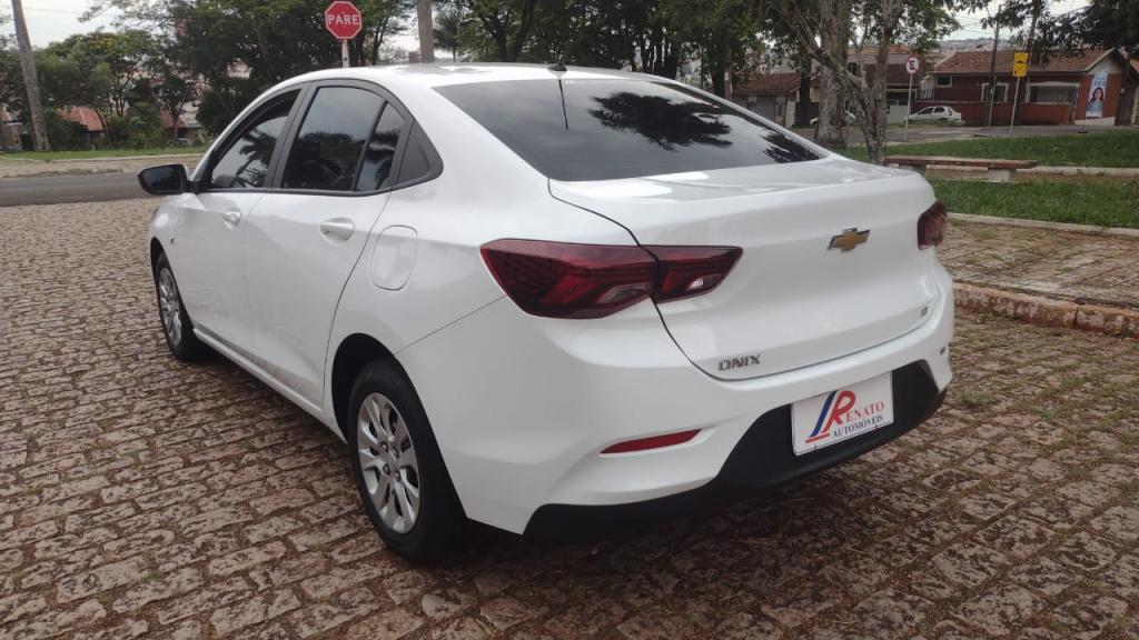 CHEVROLET Onix Sedan - Foto
