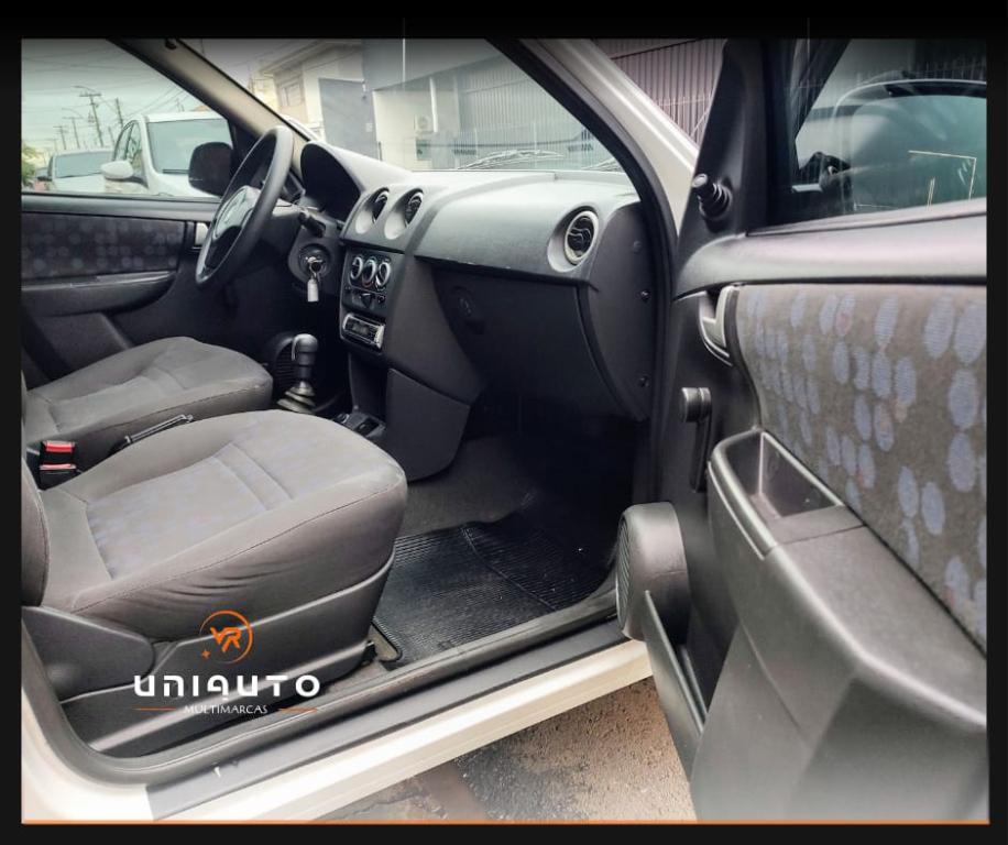 CHEVROLET Prisma - Foto