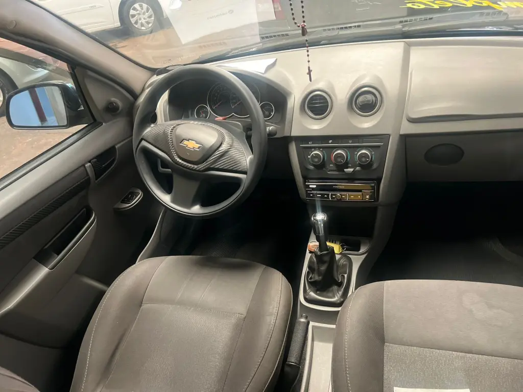 CHEVROLET Prisma - Foto