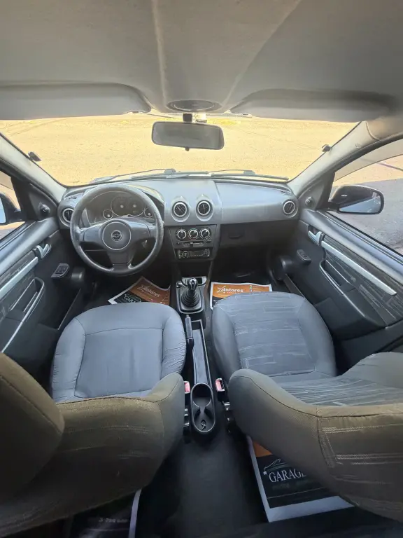 CHEVROLET Prisma - Foto