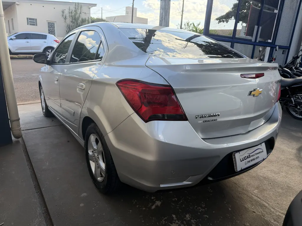 CHEVROLET Prisma - Foto