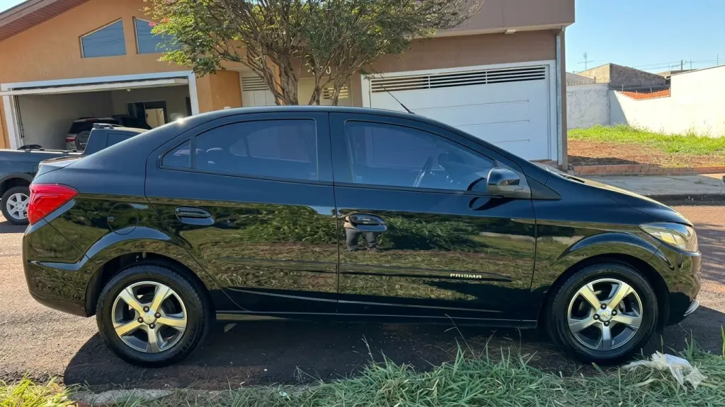 CHEVROLET Prisma - Foto