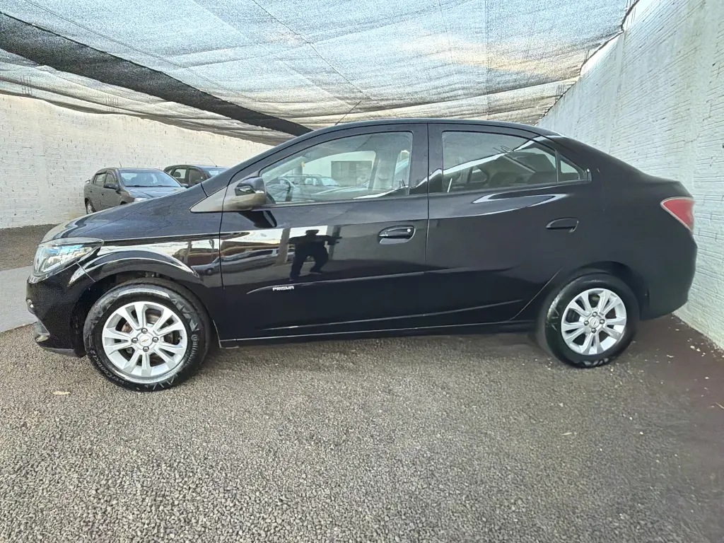 CHEVROLET Prisma - Foto