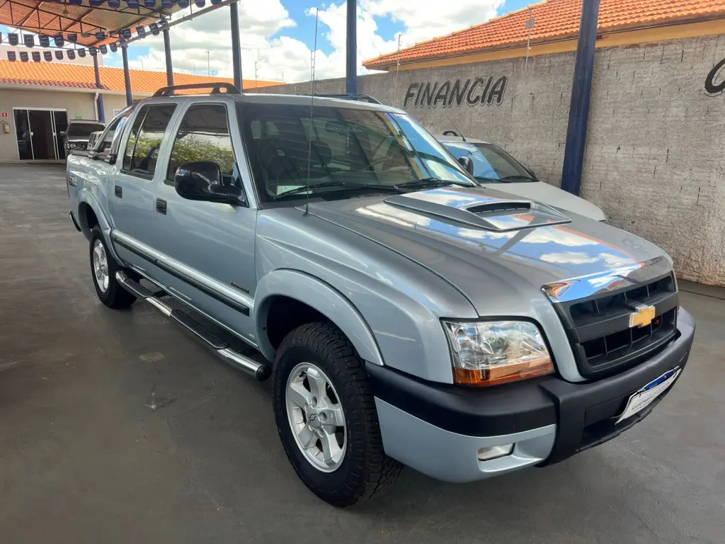 CHEVROLET S10