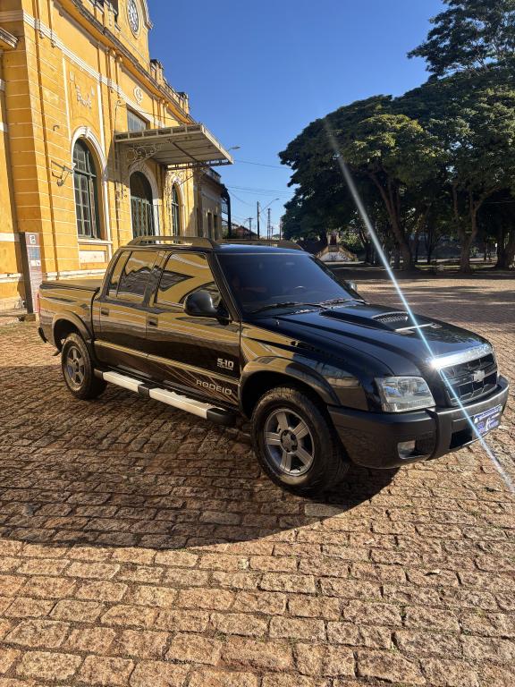 CHEVROLET S10