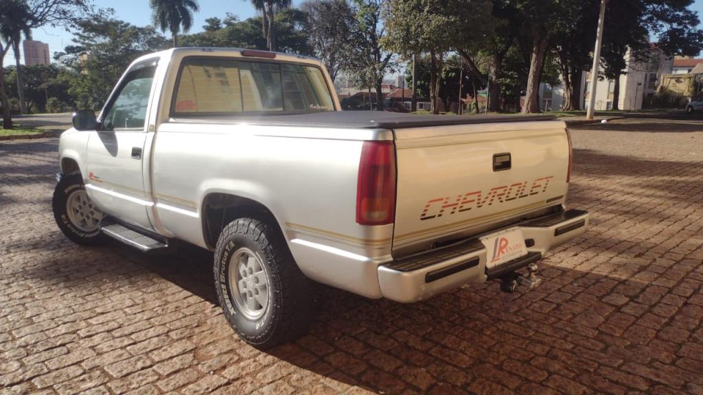 CHEVROLET Silverado - Foto