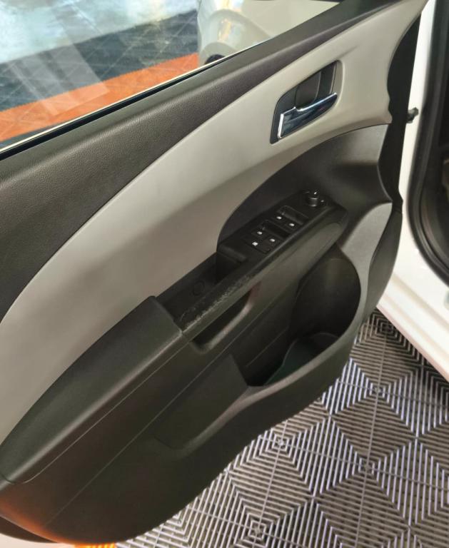 CHEVROLET Sonic Hatch - Foto