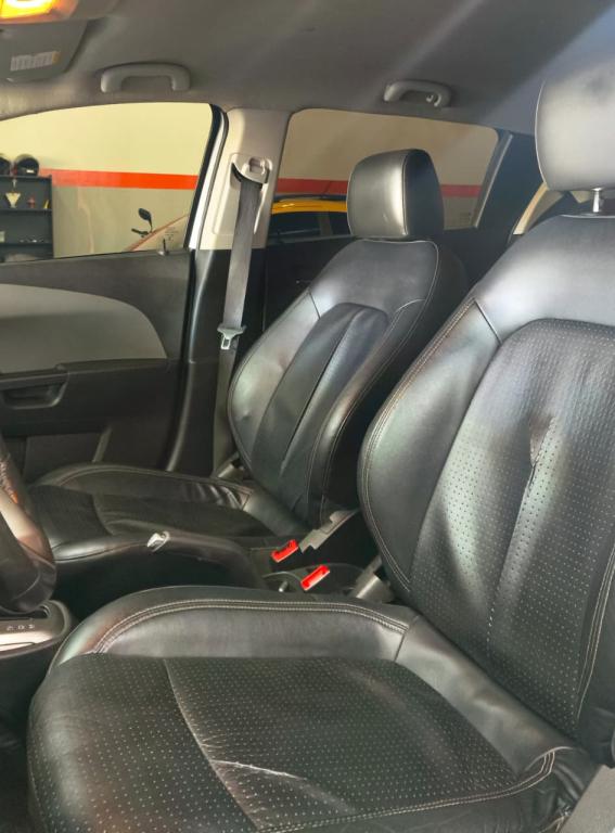 CHEVROLET Sonic Hatch - Foto