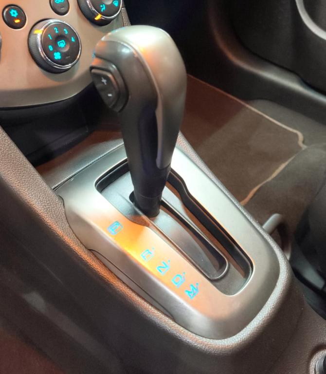 CHEVROLET Sonic Hatch - Foto