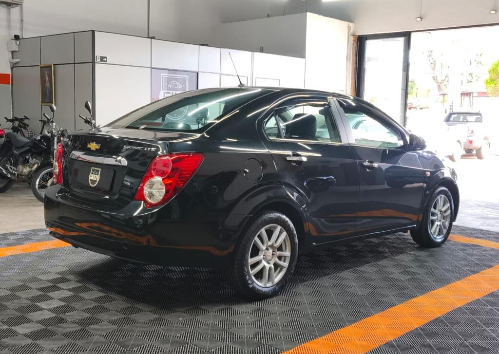 CHEVROLET Sonic Sedan - Foto