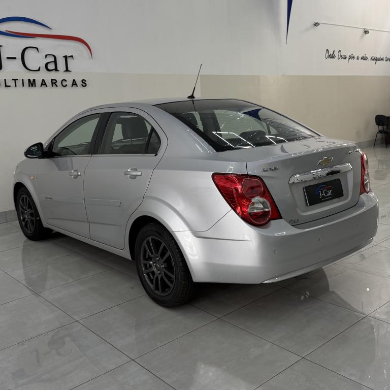 CHEVROLET Sonic Sedan - Foto