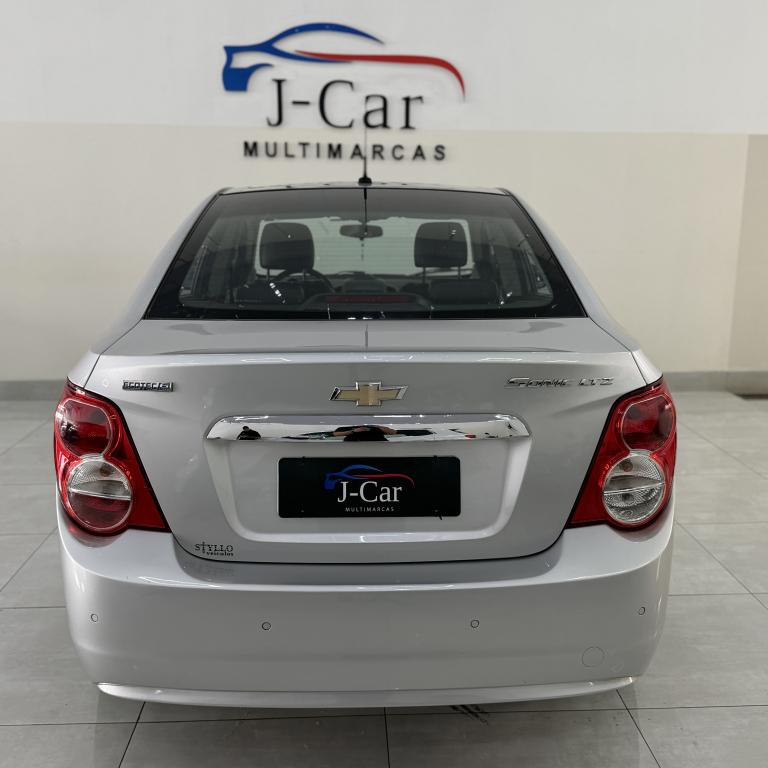 CHEVROLET Sonic Sedan - Foto