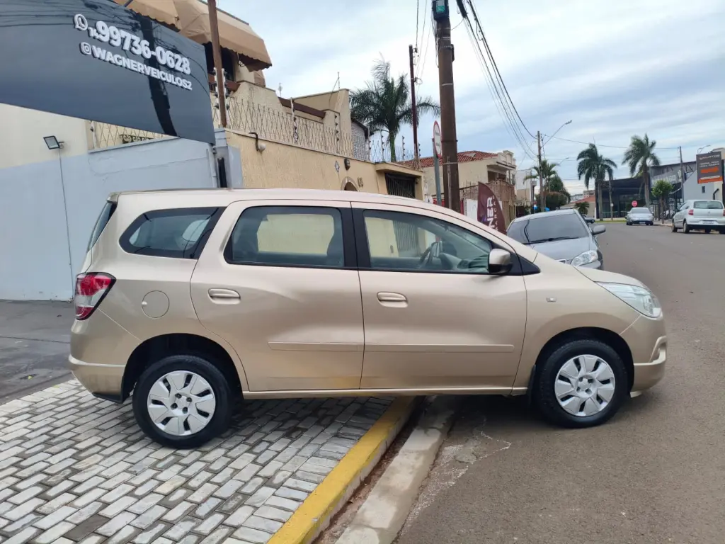 CHEVROLET Spin - Foto