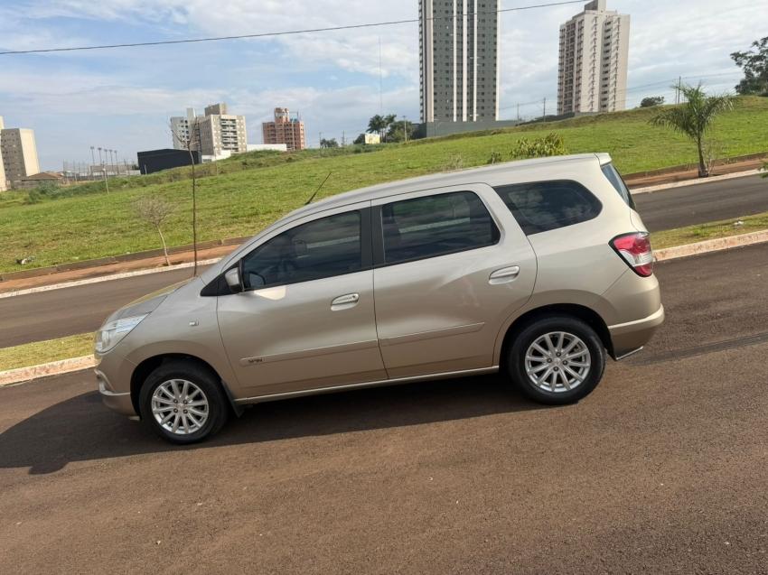 CHEVROLET Spin - Foto