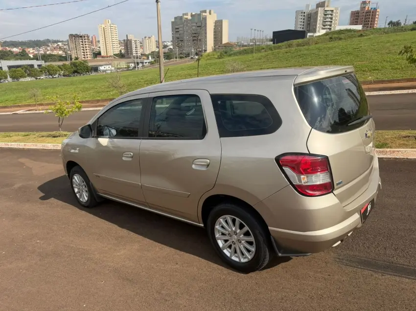 CHEVROLET Spin - Foto