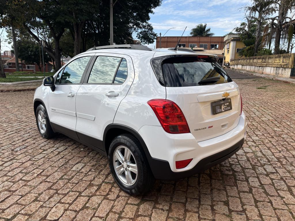 CHEVROLET Tracker - Foto