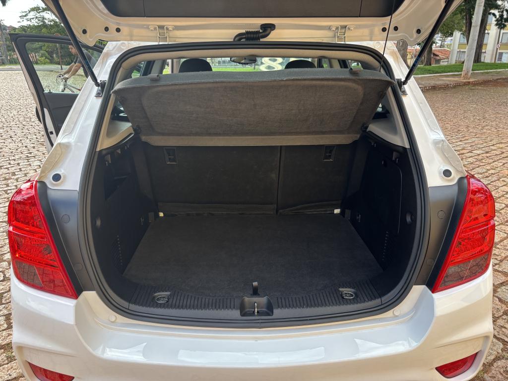 CHEVROLET Tracker - Foto