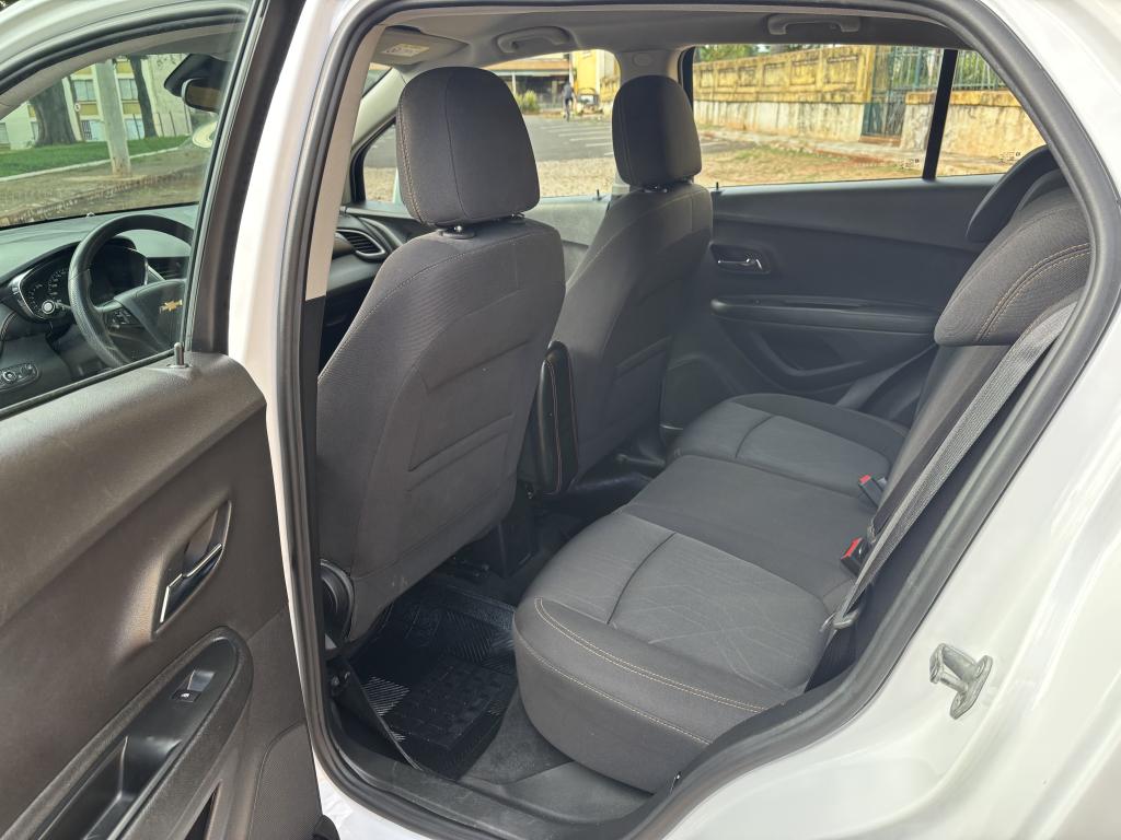 CHEVROLET Tracker - Foto