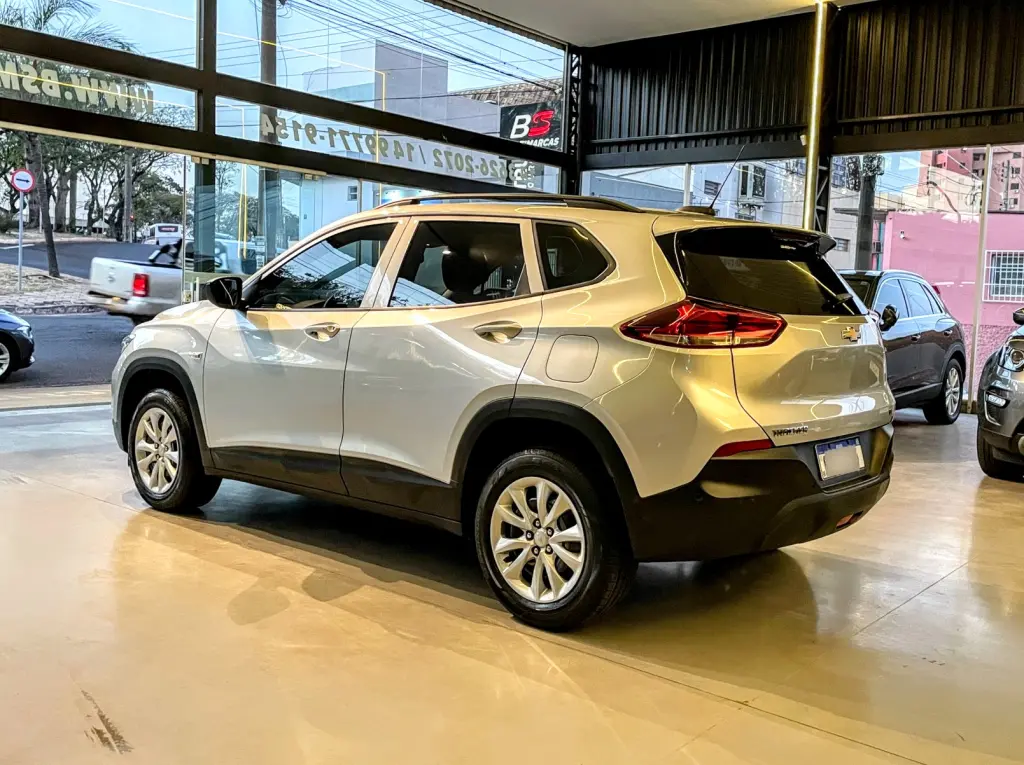 CHEVROLET Tracker - Foto