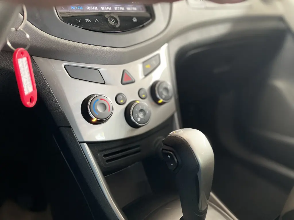 CHEVROLET Tracker - Foto