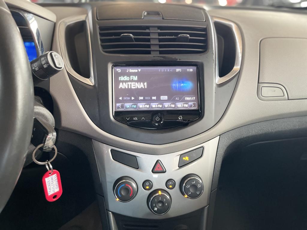 CHEVROLET Tracker - Foto