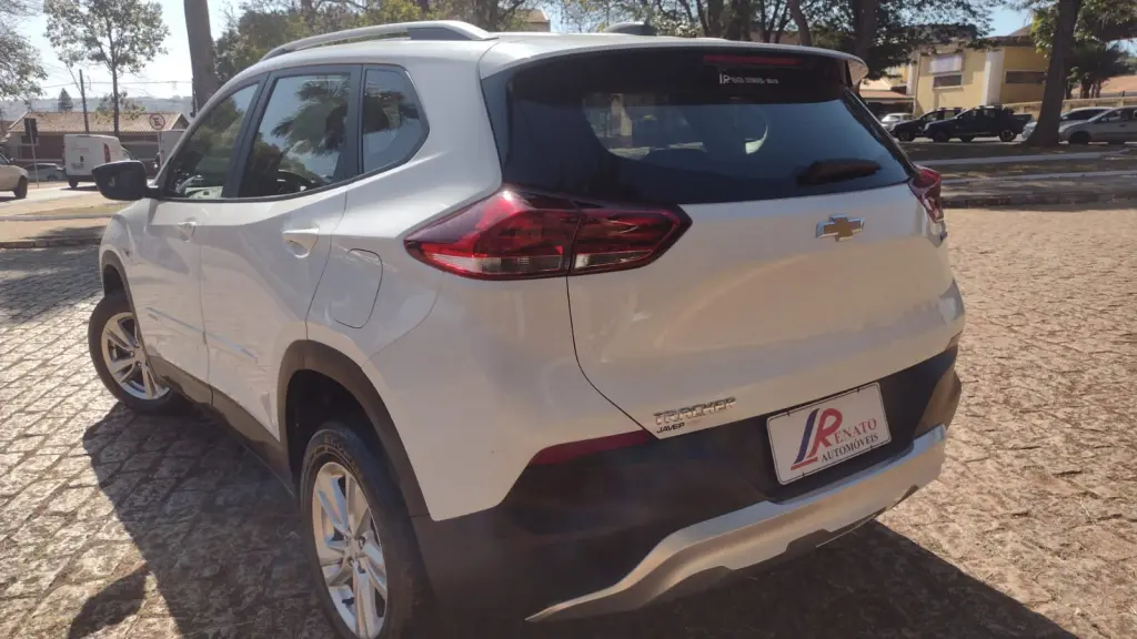 CHEVROLET Tracker - Foto