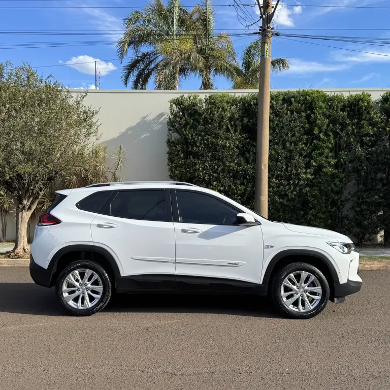 CHEVROLET Tracker - Foto