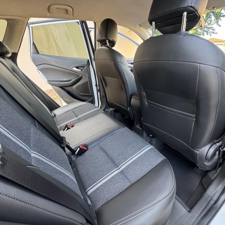 CHEVROLET Tracker - Foto