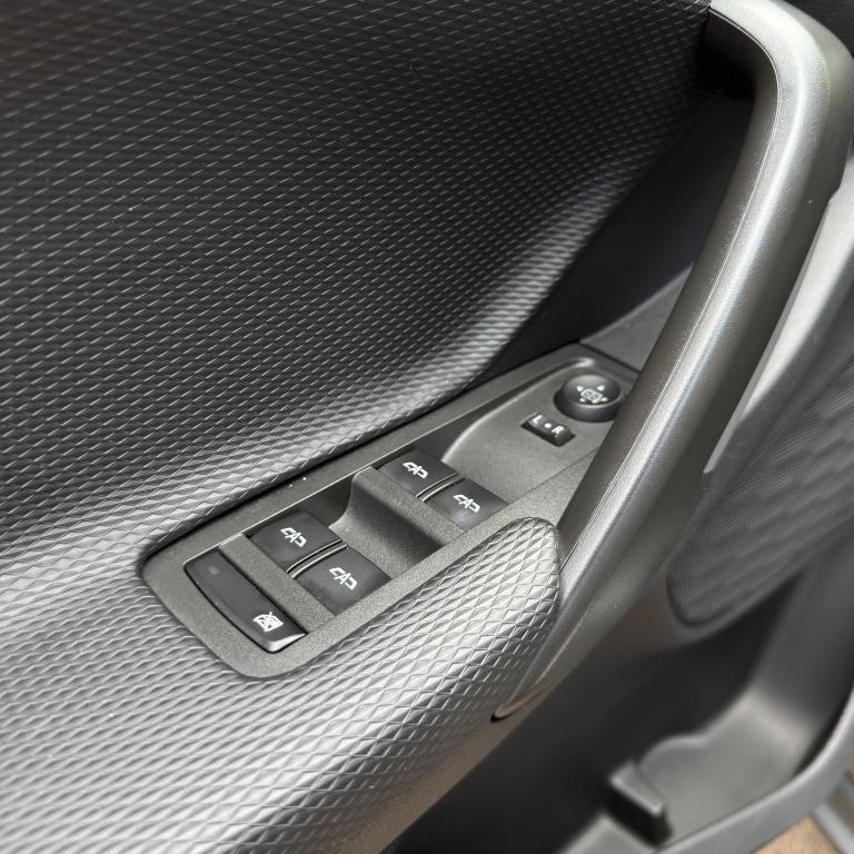 CHEVROLET Tracker - Foto