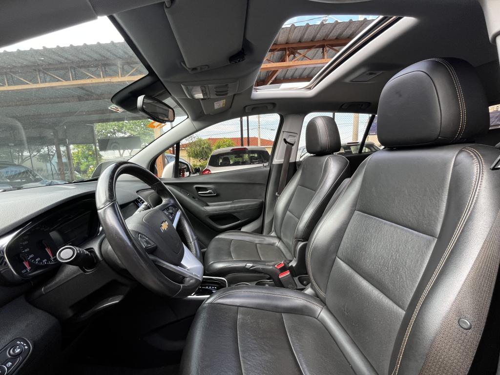 CHEVROLET Tracker - Foto