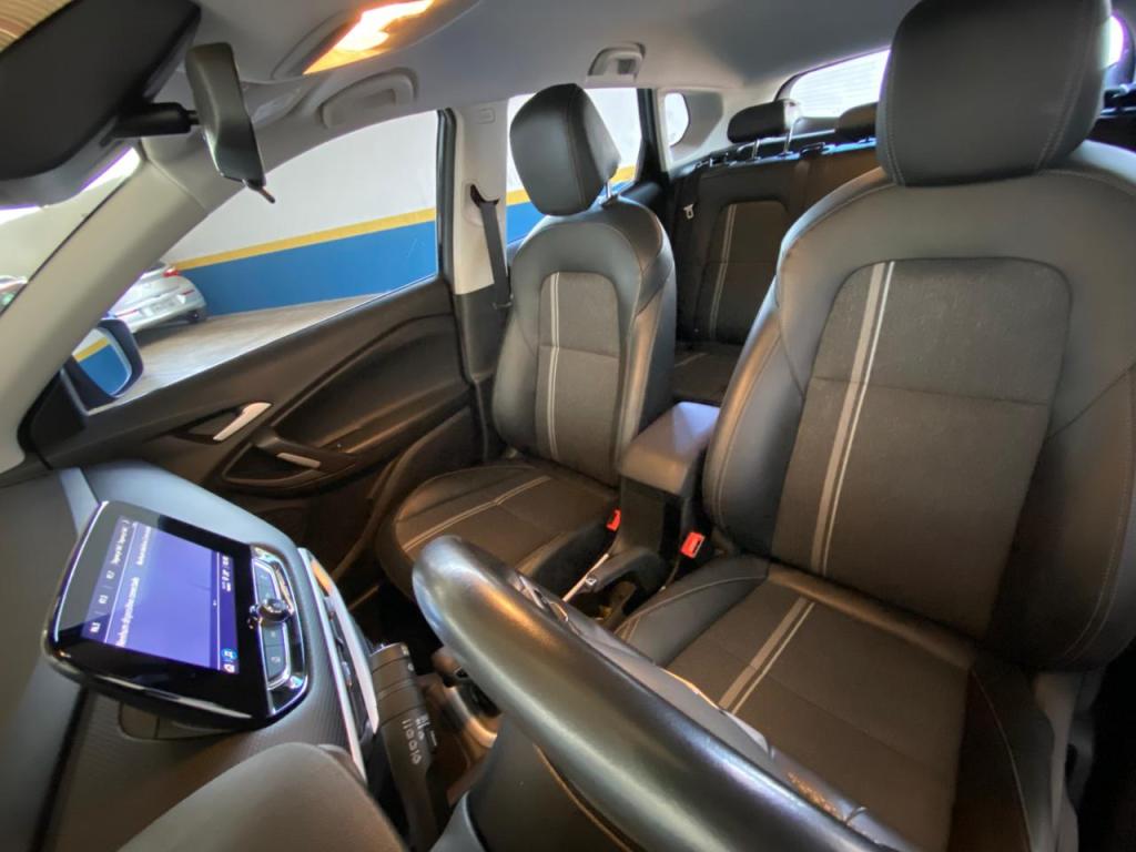 CHEVROLET Tracker - Foto