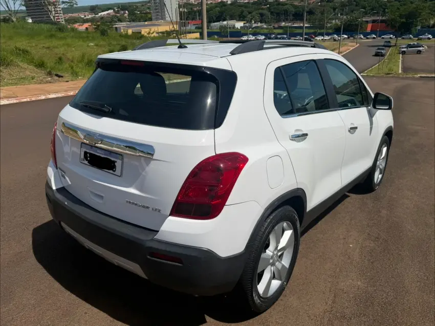 CHEVROLET Tracker - Foto