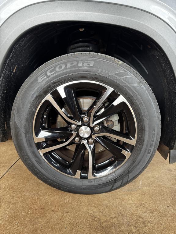 CHEVROLET Tracker - Foto