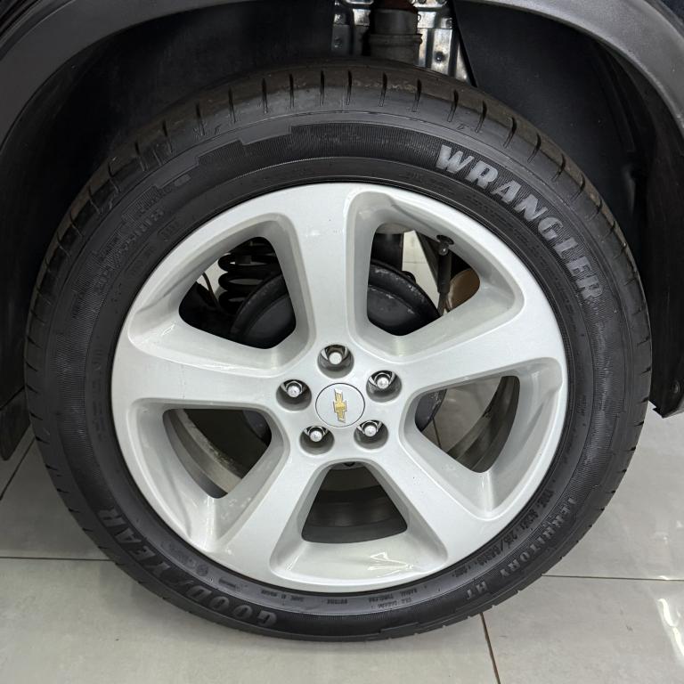 CHEVROLET Tracker - Foto