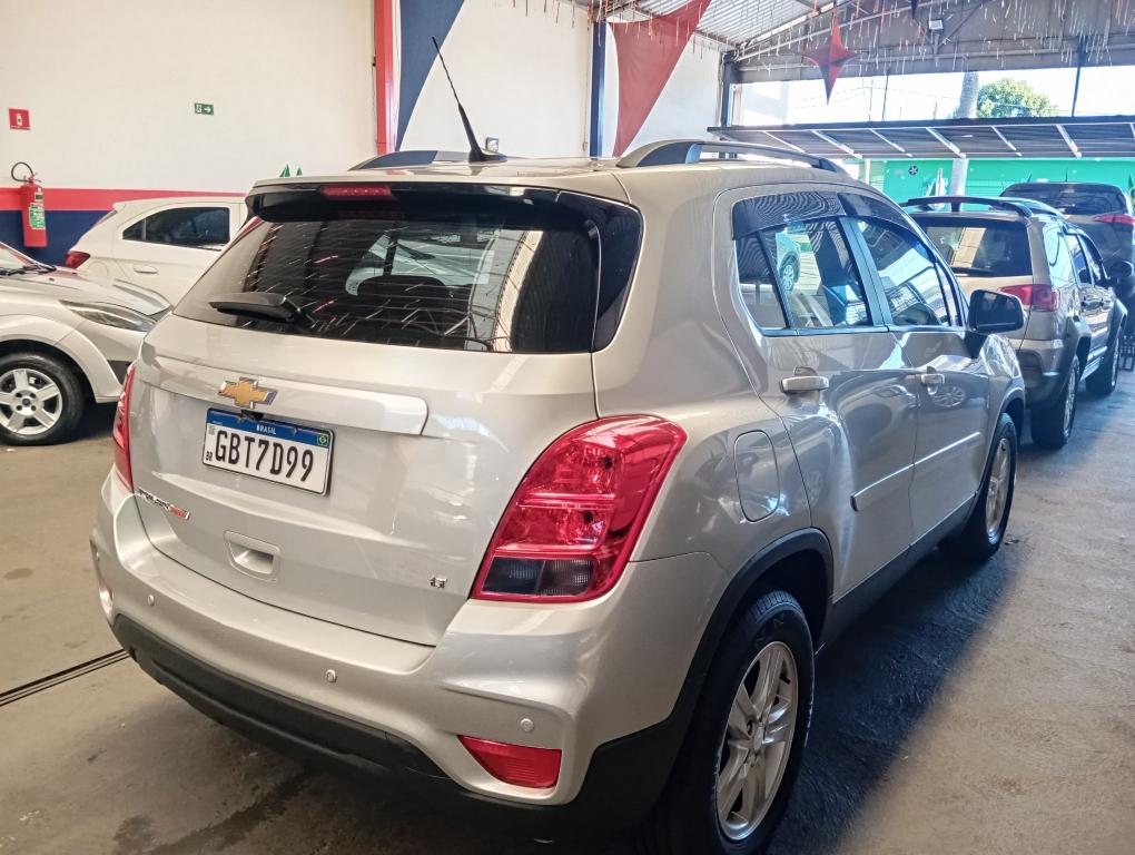 CHEVROLET Tracker - Foto