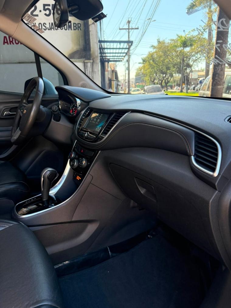 CHEVROLET Tracker - Foto