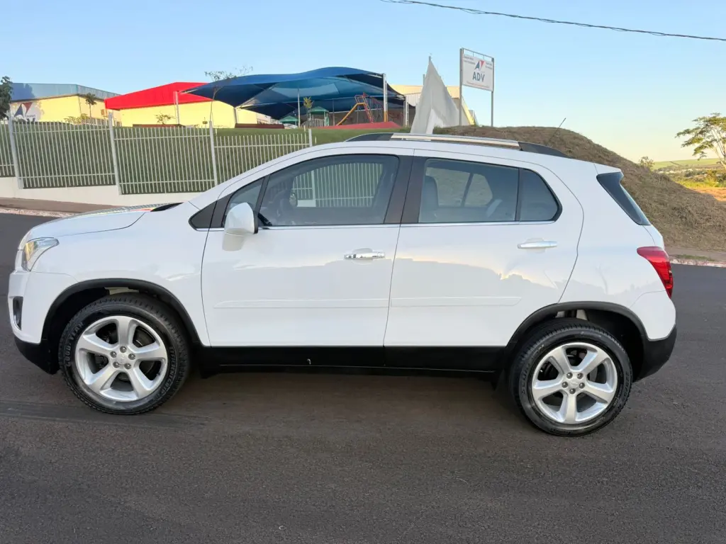 CHEVROLET Tracker - Foto