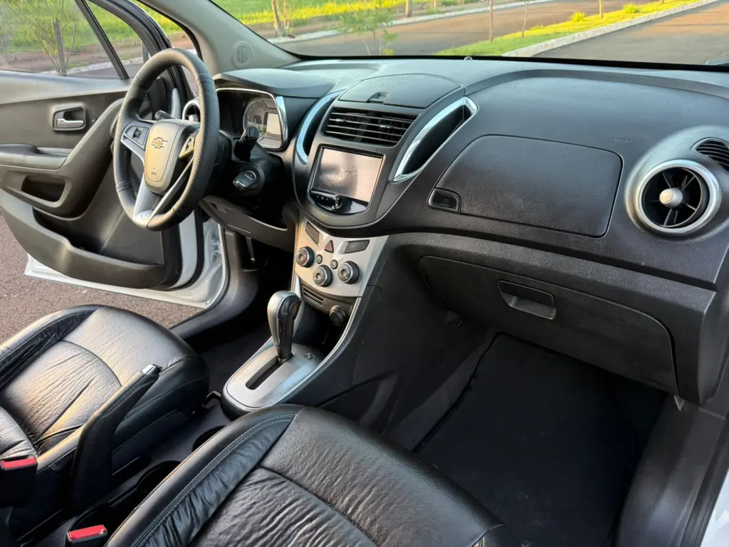 CHEVROLET Tracker - Foto