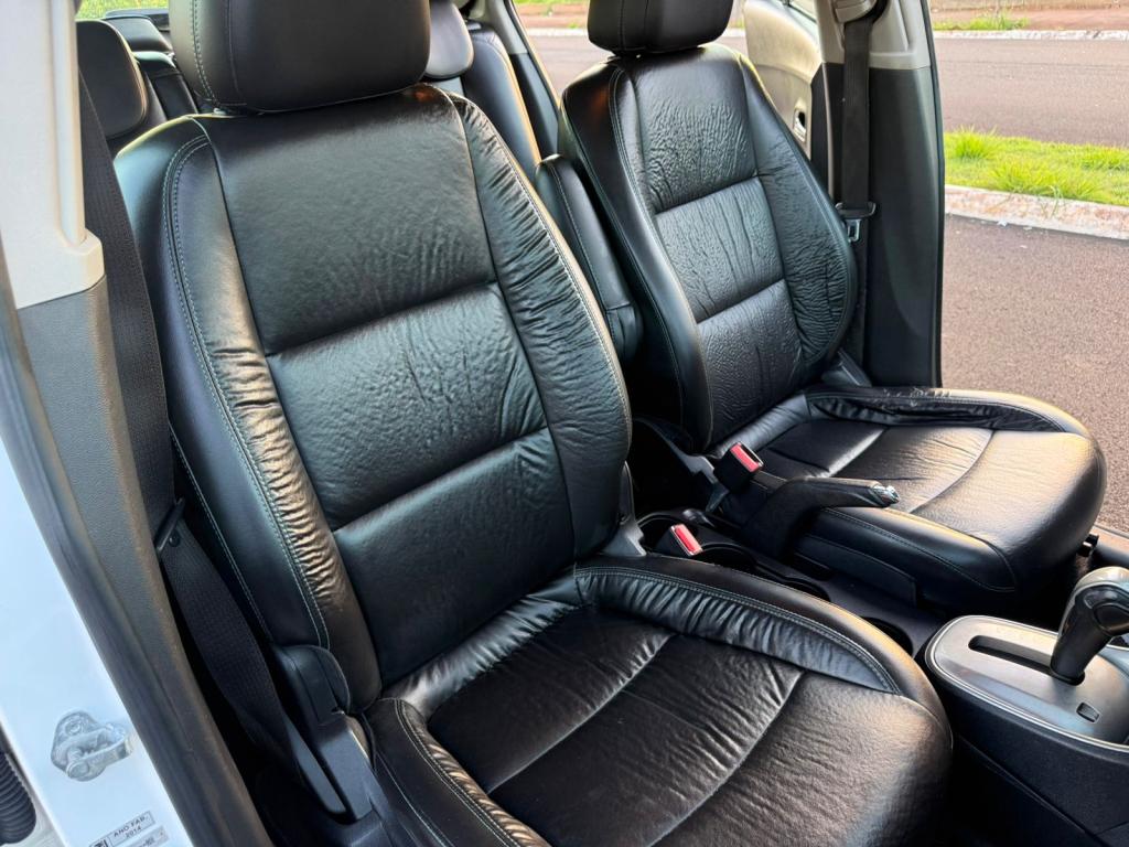 CHEVROLET Tracker - Foto